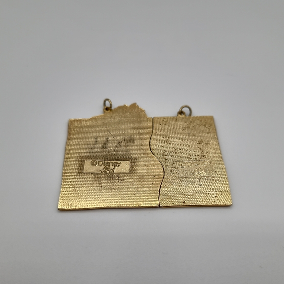 Disney Gold Textured "Best Friends" Pendant Set - Picture 6 of 7